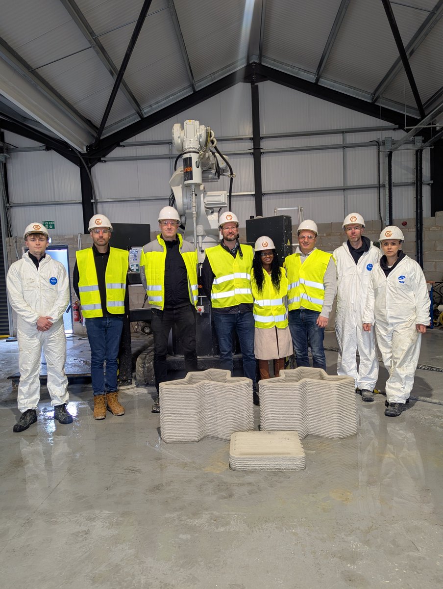 versarien's tweet image. 🏗️ Yesterday Versarien® plc had the pleasure of hosting our #BridgeAI startups @ai_construct  and @DONAA3Dprinting  at our Longhope facility to experience #3DConstructionPrinting (#3DCP) in action, during a bespoke print for ceramic artist William Pine from @BoxOFunUK.