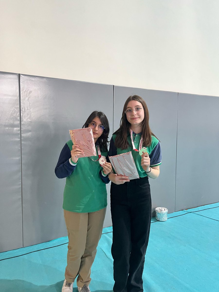 23 Nisan Masatenisi Turnuvası Yıldız Kızlar Kategorisinde 7/B sınıfından Berra ÖZKAYA İlçe 1.'si, Sudenaz Küney İlçe 2.'si;
Yıldız Erkekler Kategorisinde ise 7/F sınıfından Ömer SAPAN İlçe 1.'si olmuştur.
<a href="/akyazimem/">Akyazı İlçe Millî Eğitim Müdürlüğü</a> 
<a href="/Hasan_Can_54/">Hasan CAN</a>