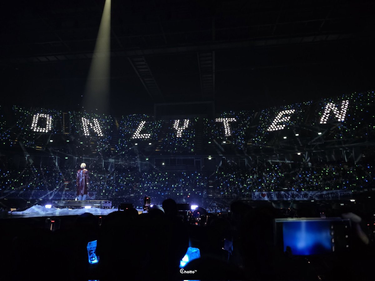 AMLightBox's tweet image. ขอบคุณแฟนคลับ เตนล์ ชิตพล ที่ไว้ใจเลือกใช้กล่องไฟของทางร้านนะคะ ขอบคุณเจ้าของภาพด้วยค่ะ 😊🙏🏻 | 19-20.04.2025 #2025TENCONCERT1001MOVEMENT_BKK #ReviewAMLightBox