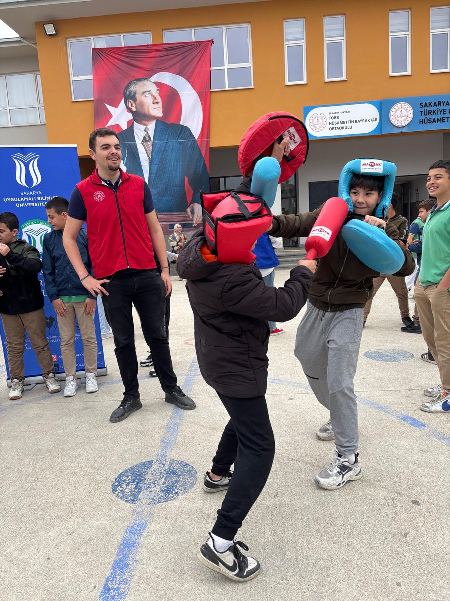 23 Nisan Ulusal Egemenlik ve Çocuk Bayramını büyük bir coşkuyla kutladık.