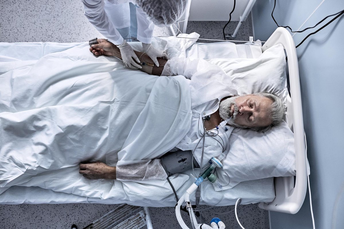 "I was convinced the nurses were plotting against me. I know now that they were trying to help, but at the time, I was really terrified and not my usual self. 

I now still feel really ashamed about the way I behaved." 

- 80 year old post-operative patient 

#delirium