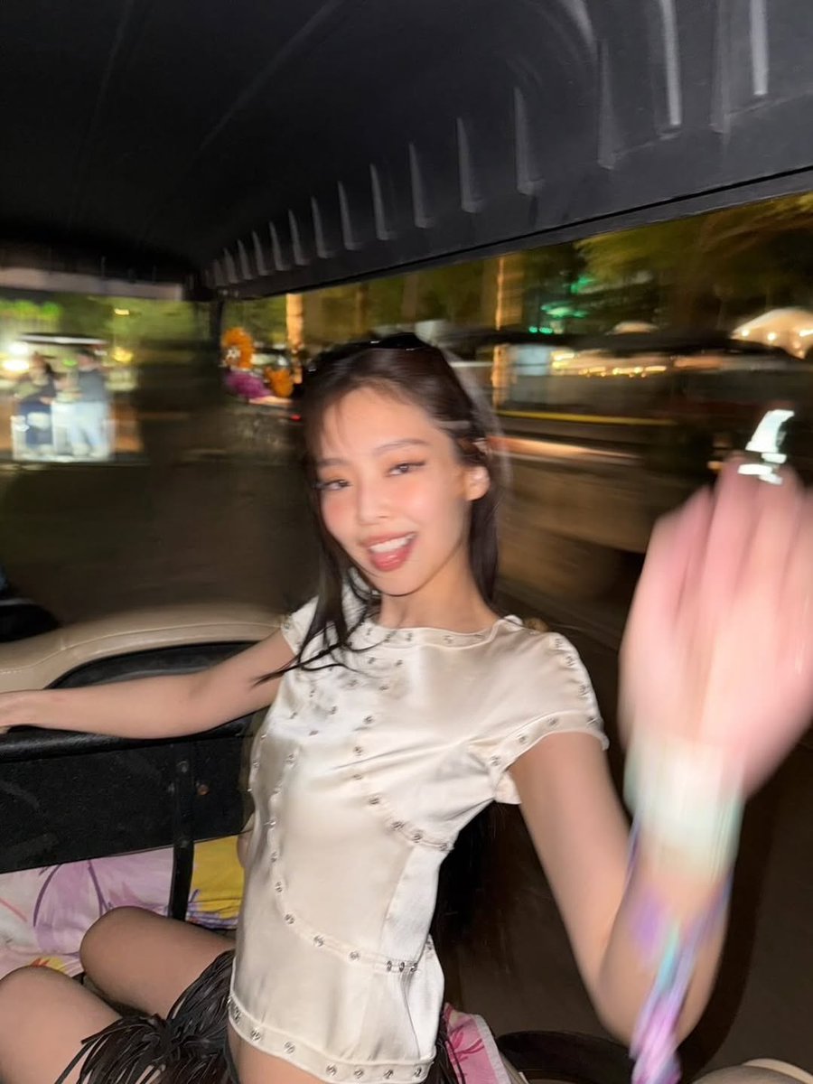 NEWSJENNlE's tweet photo. 📸 240424 #JENNIE IG update https://t.co/9PgXHWVMqY