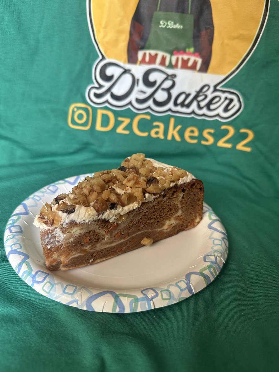 devinnodude's tweet image. Had to go pick up the goods @DGUNZ22 shot up with @NotoriousGRC last night. (Posession is 9/10 of the law and rich was gonna steal my share)

If you have the inclination, def put a order in. The lemon cookies dog walking levain and the carrot cheesecake go crazy.