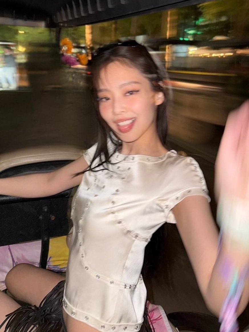 shbmn 🧛♀️ tweet media