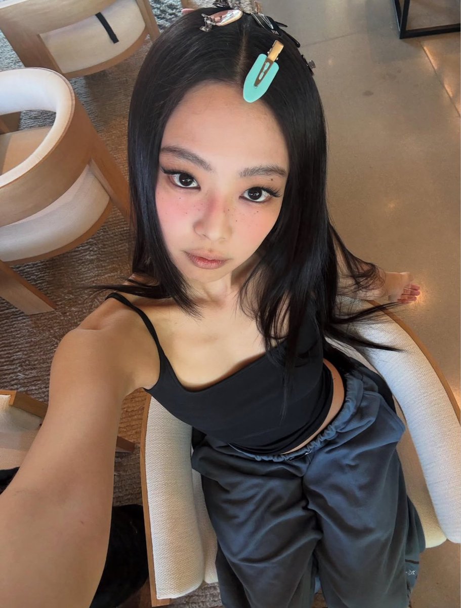 shbmn 🧛♀️ tweet media