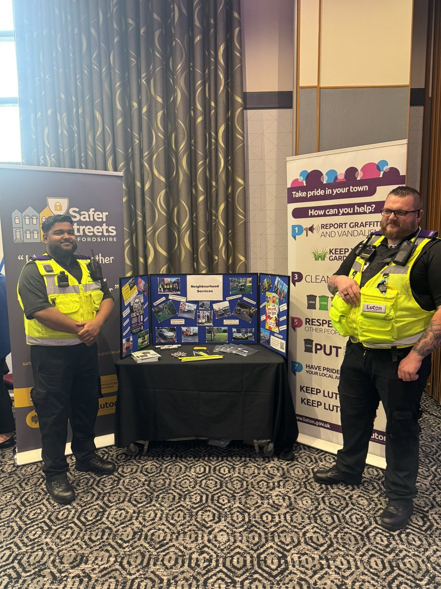 NET and ASB officers are present at the 2025 Luton Landlords Conference today, talking to landlords &amp; letting agents about obligations with re: to waste &amp; property conditions for them &amp; their tenants.

<a href="/lutoncouncil/">Luton Council</a>