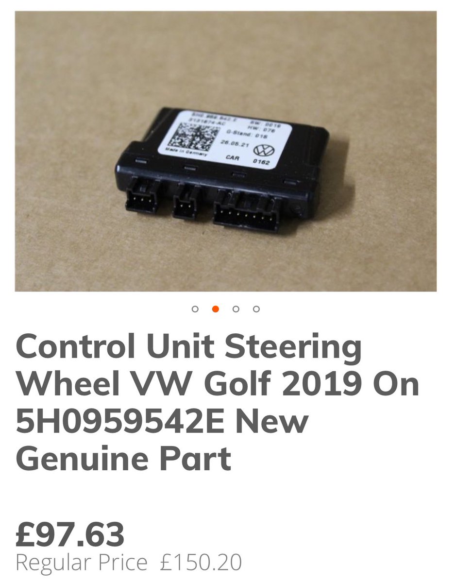 ステアリングホイールタッチコントロールユニット（？）単体だとアリの類似品で30€からあるみたいだが、物理スイッチのステアリングにも同じような物が付いてる。ステアリング保持のタッチ認識の方なのか不明。