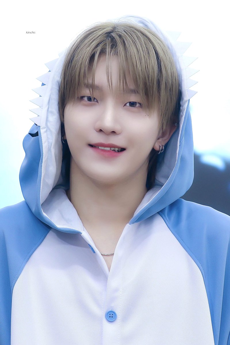 Kirsche_0830's tweet photo. 250420 헬로라이브

🦈🫧

#TNX #티엔엑스
#오성준 #성준 #SUNGJUN https://t.co/rh0e2duovq