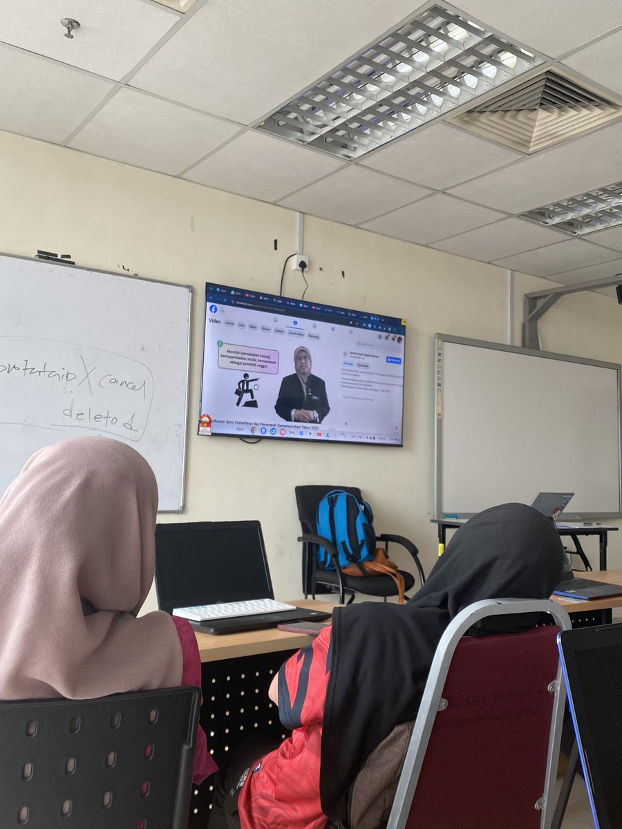 hudhuddd88's tweet photo. Minggu 4 ni masuk topik integriti &amp; rasuah dalam profesion keguruan — serius!!! jadi cikgu bukan setakat ajar ABC, tapi kena ada jiwa bersih &amp; prinsip kukuh. Nak didik generasi, kita sendiri kena teguh dulu. No kompromi bila bab integriti! https://t.co/NzQNMFK2mV