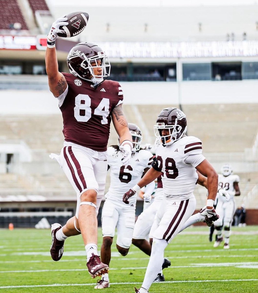 Mike Rittelmann (@mrittcgs) on Twitter photo 🚨<a href="/CGSAllStar/">The College Gridiron Showcase</a> Pro Day Result🚨
➡️ TE <a href="/JustinBall84/">Justin Ball</a>
📍<a href="/HailStateFB/">Mississippi State Football</a>
HT: 6061
WT: 250
Hand: 9 1/2
Arm: 34 7/8
Wingspan: 83 7/8
Vertical: 33.5 (✅ 7th among TE’s at Combine)
Broad: 10-1 (🚨🚨T-4th🚨🚨)
Short Shuttle: 4.58
3 Cone: 7.25 (✅T-7th)
Bench: 13 Reps
#CGS2025 🚨<a href="/CGSAllStar/">The College Gridiron Showcase</a> Pro Day Result🚨
➡️ TE <a href="/JustinBall84/">Justin Ball</a>
📍<a href="/HailStateFB/">Mississippi State Football</a>
HT: 6061
WT: 250
Hand: 9 1/2
Arm: 34 7/8
Wingspan: 83 7/8
Vertical: 33.5 (✅ 7th among TE’s at Combine)
Broad: 10-1 (🚨🚨T-4th🚨🚨)
Short Shuttle: 4.58
3 Cone: 7.25 (✅T-7th)
Bench: 13 Reps
#CGS2025
