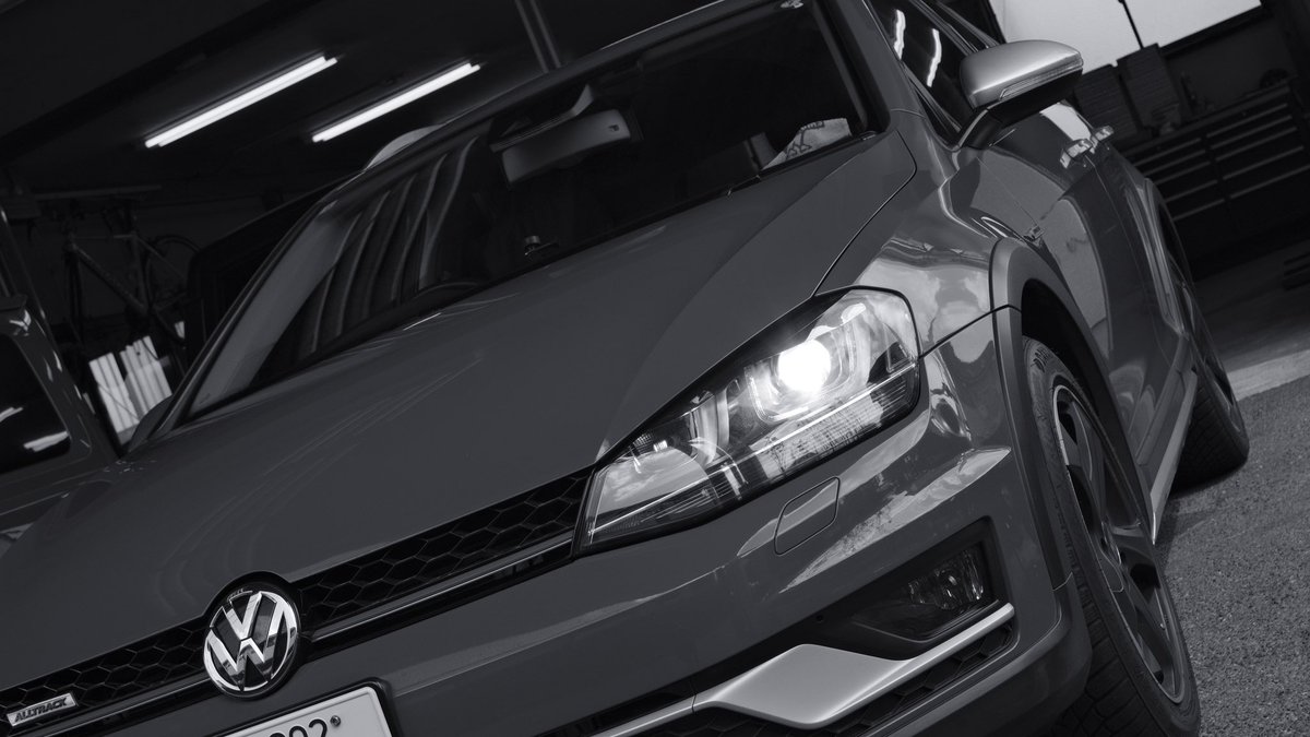 AyumiDenki's tweet photo. VW Golf7 Alltrack
ヘッドライトバルブ純正HID→BELLOF LED換装。
R 以外の4モーションという点で、個人的に高評価でありますオールトラックさん。
バルブ切れのタイミングでのLED化です。
理論上は高寿命ながら、実際は熱問題で難しい。
何処も少しずつ改良が加えられてます。
#vw
#Golf
#Alltrack https://t.co/iuCIGEQErV