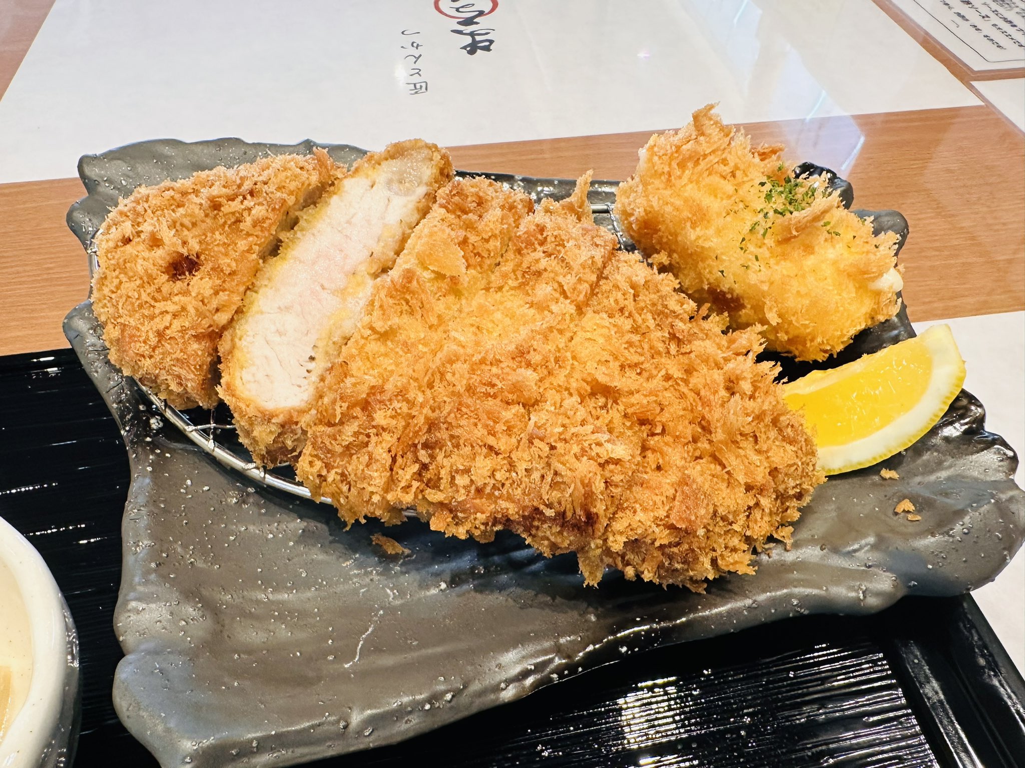 まるかつ(奈良・大阪のとんかつ店)奈良本店・生駒店・天理店 まるかつ(奈良・大阪のとんかつ店)奈良本店・生駒店・天理店