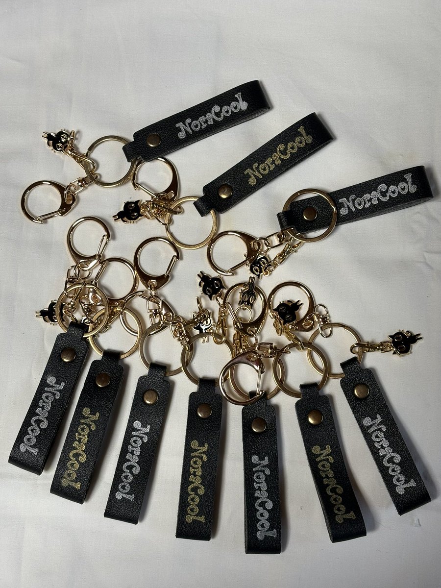 noracoolgolf's tweet photo. 今日は、初めてゴルフ場に納品する商品【NoraCool】の仕上げと、オマケ用キーホルダーを作りました！
あとは…売れてくれ��ことを願うのみ（ドキドキ）
#ゴルフ #ゴルフ女子 #ノラクール #ゴルフグッズ #��ンドメイド #ゴルフ場デビュー https://t.co/cHZ77RaKLg