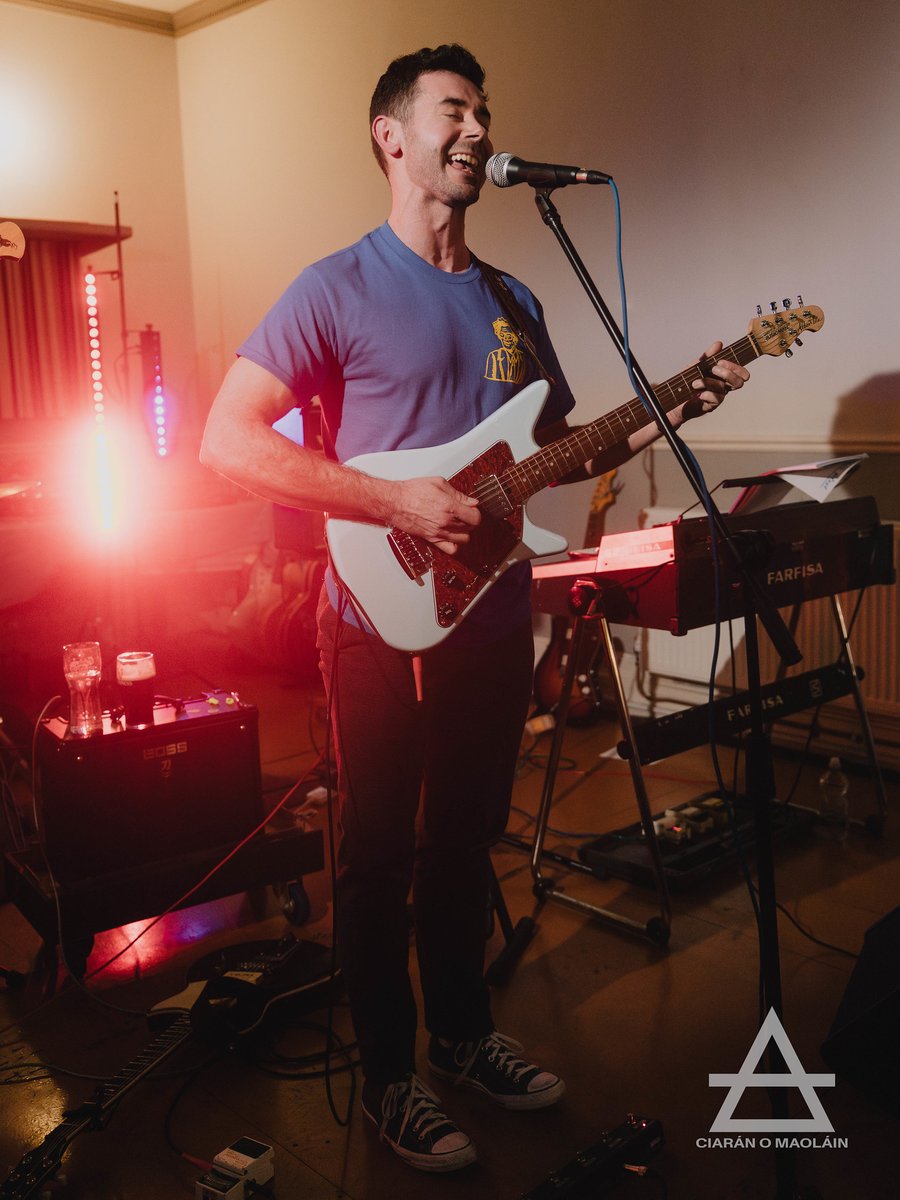 thethinair's tweet image. In Photos: Field Trip live at the Mechanics Institute in Galway with support from Kowalski. Photos by Ciaran O Maolain.
thethinair.net/2025/04/in-pho…