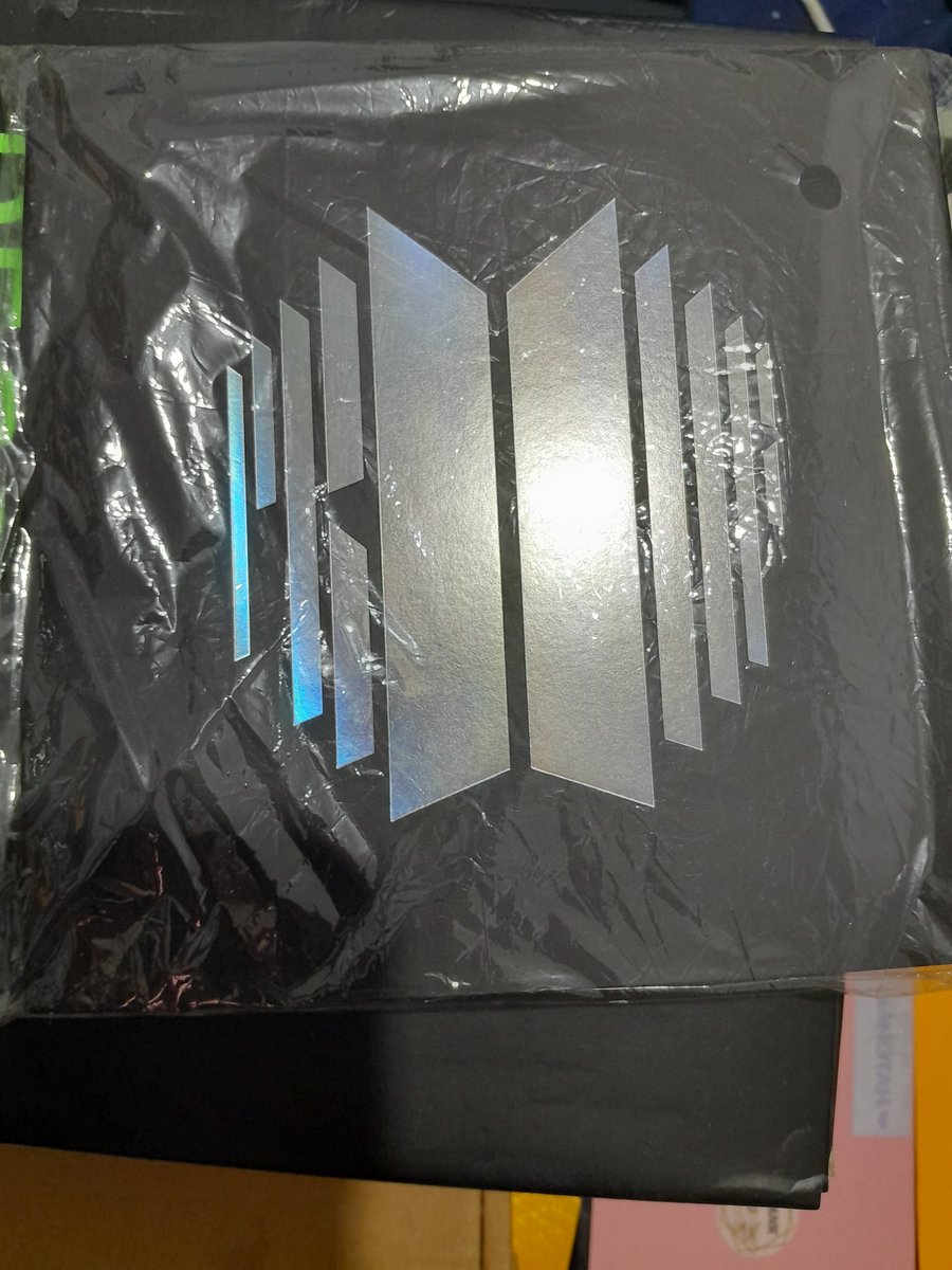 09suga_min's tweet photo. #suga_minsells QUITTING SALE ‼️ 

Ly her e, tear o, proof compact, dday (wv, v1,v2)
 💸 150 ea.

- official
- complete w/o n/rpc
- pay now, ship tom (jnt)

wtb lfs namjoon joon seokjin jin yoongi suga agust d jhope hobi jimin taehyung tae v jungkook jk ph love yourself bts https://t.co/SxfoGleUE9