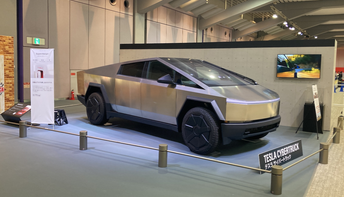 トミカ最新情報✨／ #トミカプレミアム から『41 テスラ サイバー