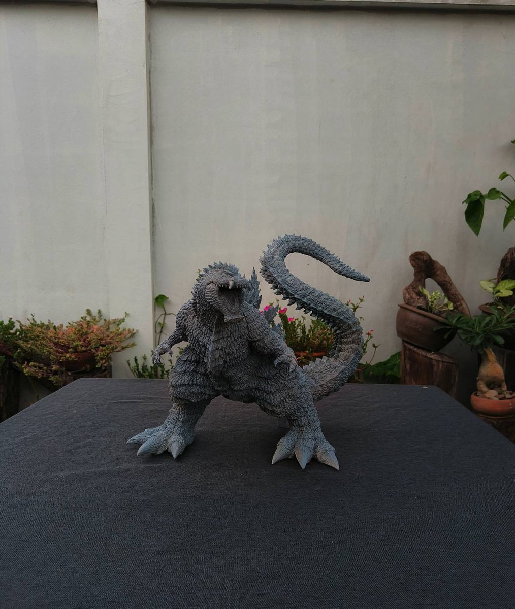 byDonHLee's tweet photo. Godzilla ultima tall 32 cm.
Sculpt by Don h lee
#godzillafanart #godzillaart #godzillaultima #Godzillasingularpoint https://t.co/ckmh1y5UWk