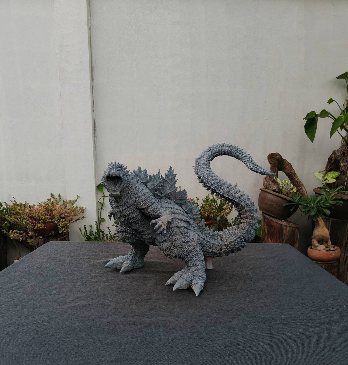 byDonHLee's tweet photo. Godzilla ultima tall 32 cm.
Sculpt by Don h lee
#godzillafanart #godzillaart #godzillaultima #Godzillasingularpoint https://t.co/ckmh1y5UWk