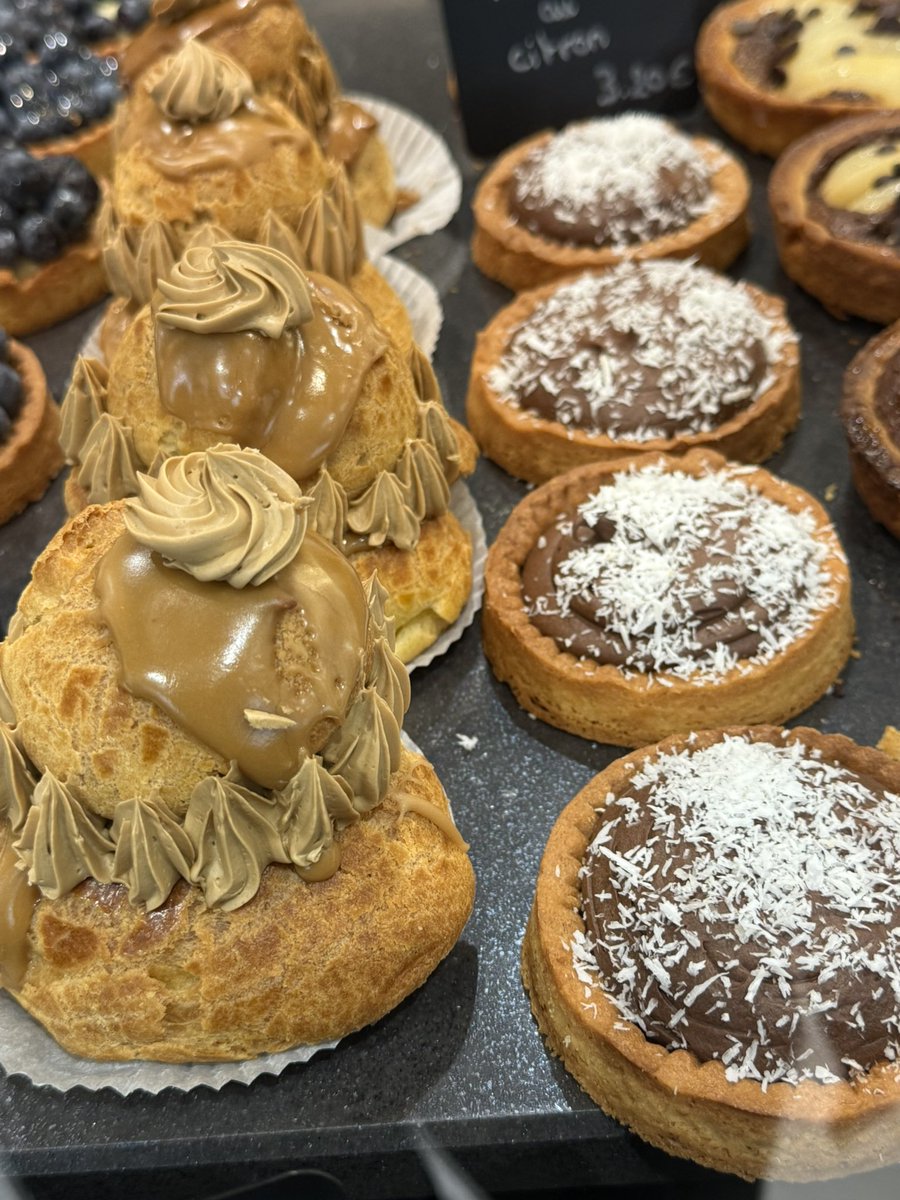 Patisserie #religieuse
#paris #patisserie