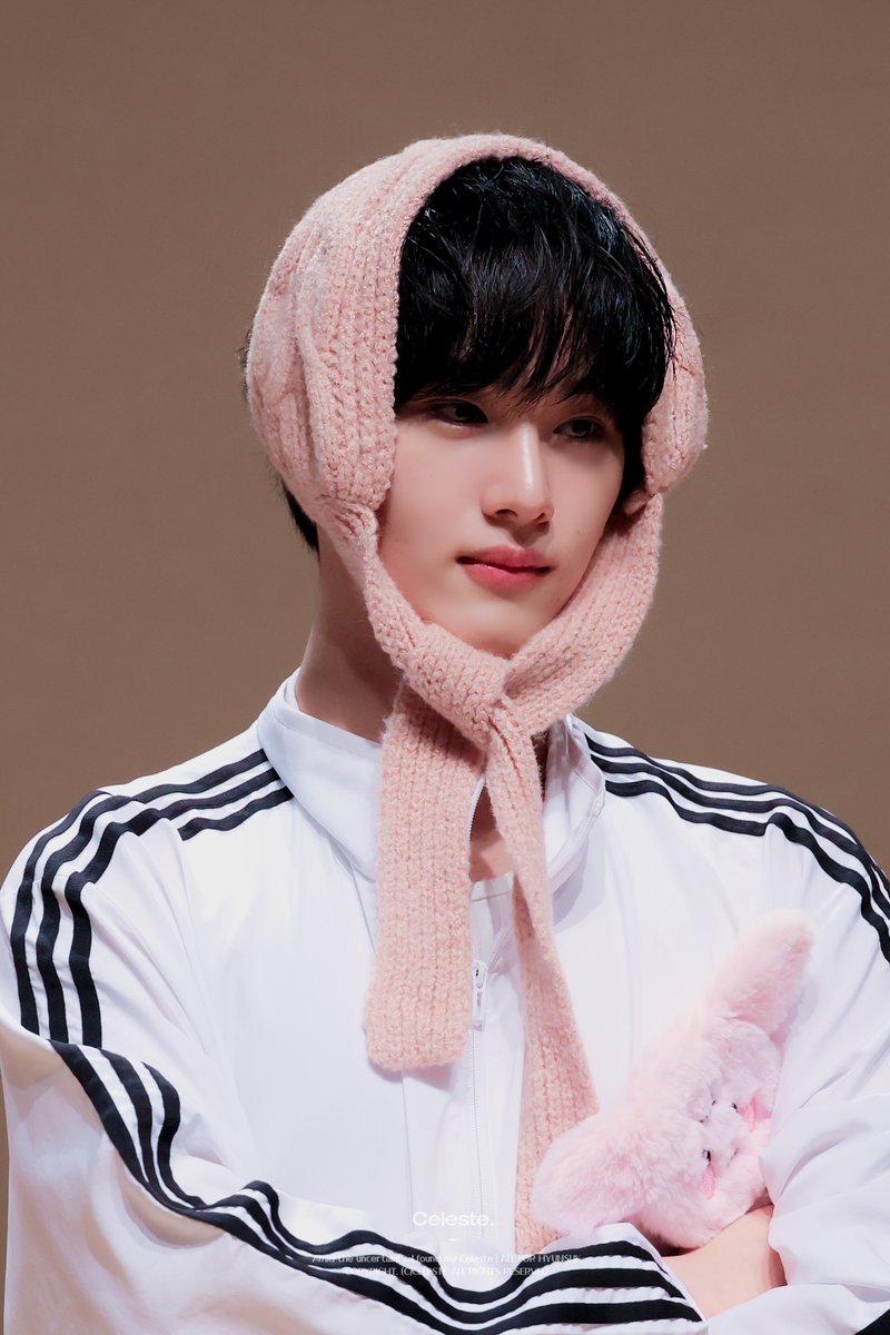 cele0908ste's tweet photo. 250419 2.5세같아🥹🥹🥹🥹🥹
#현석 #HYUNSUK #CIX #씨아이엑스 https://t.co/inQphm9I1i