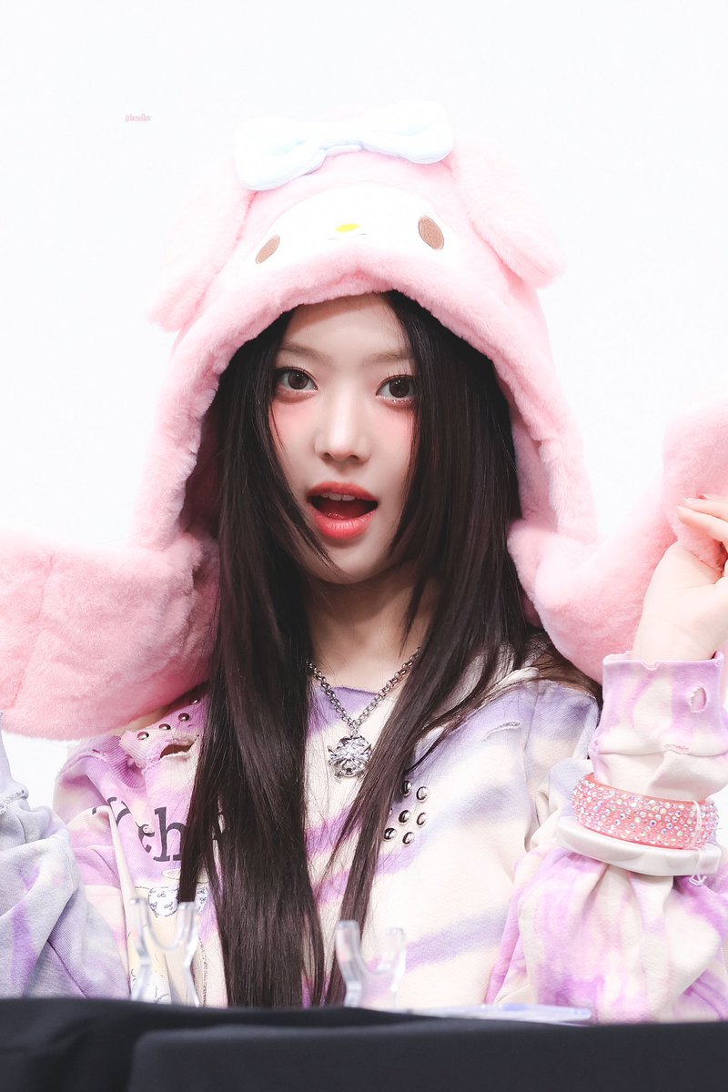 💗🪽

#이솔 #LEESOL #키키