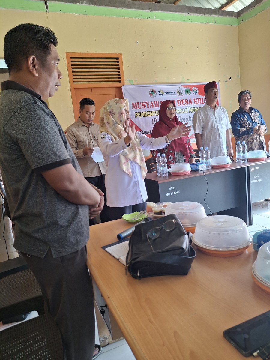 MLuhkan's tweet photo. (24/04/2024),Muliyati,luhkan kab.pinrang,kegiatan musyawarah pembentukan koperasi Merah putih,desa mattombong,kec.mattito dompe,kab.pinrang
#GiatLuhkanSatminkalMaros
#Pinrang
@BRPBAP3_Maros https://t.co/KIDVBaOrYt