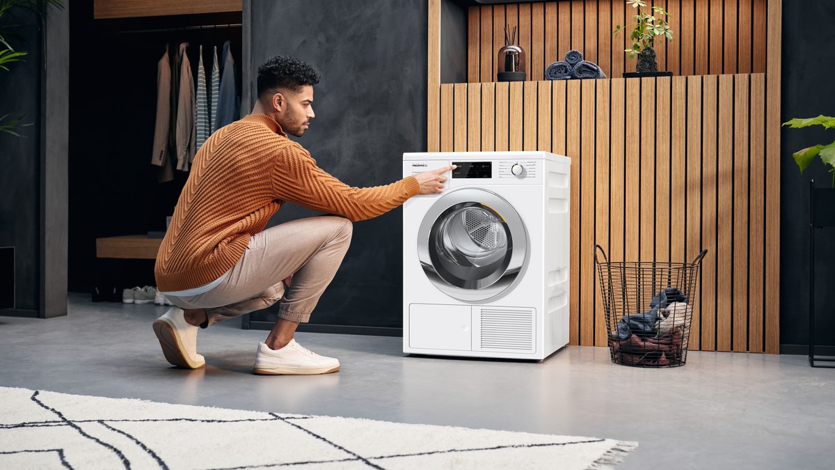 SalesSuperstore's tweet photo. Complete peace of mind until 2030🚨
Shop select Miele appliances & receive a complimentary 5 Year Warranty at no additional cost
Learn more here👇
🔗https://t.co/8EBx1uyfdx
#ApplianceSuperstore #Miele #MieleWashingMachine #MieleTumbleDryer #MieleOven #MieleHob #MieleDishwasher https://t.co/lgwy8z4rRH