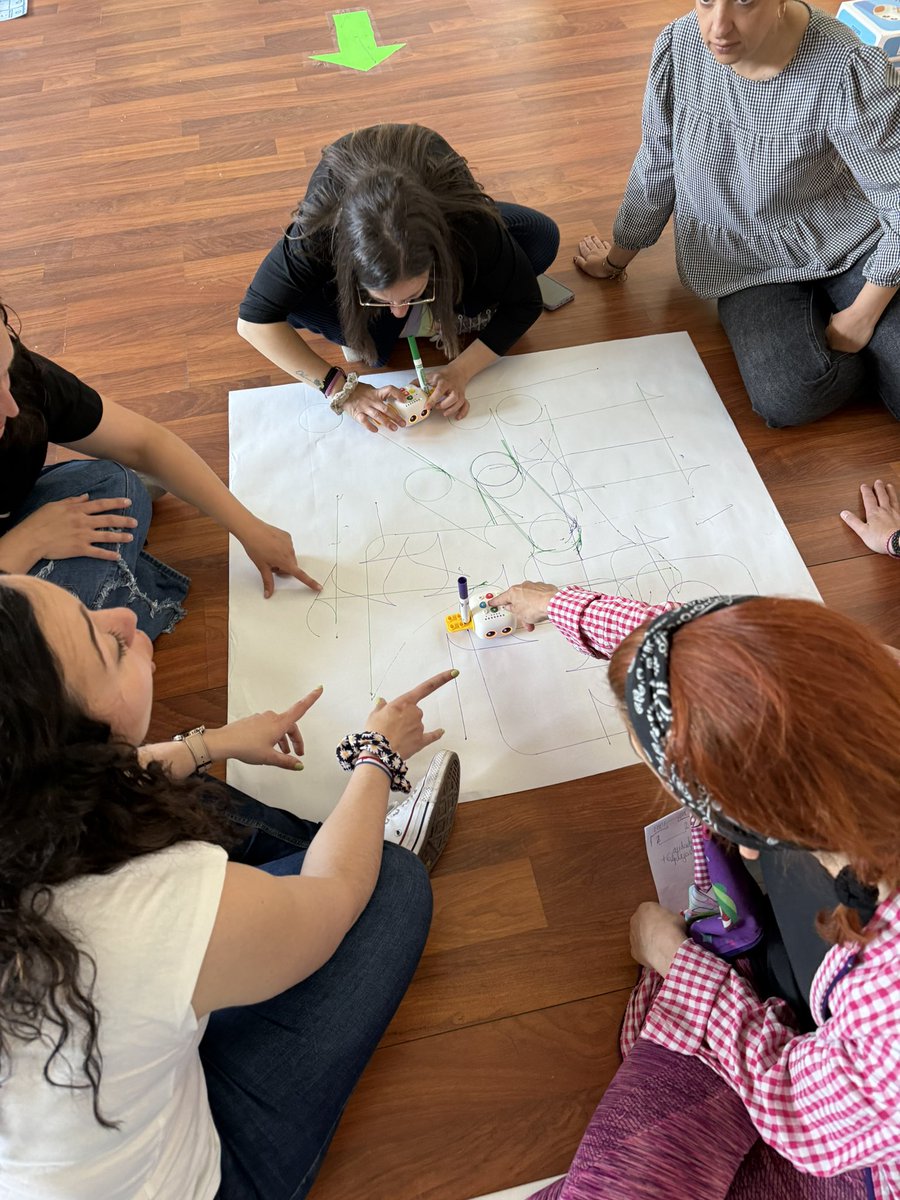 María Ortego Bécares (@nukaortego) on Twitter photo Hoy en el <a href="/masmariasoriano/">CPEE MARÍA SORIANO</a> sus profesores y otro personal no docente, han experimentado y visto las posibilidades que Lego Steam Park y Talebot pueden ofrecer a sus alumnos de educación especial.
#CodigoEscuela4_0_Madrid
#IF_CMadrid Hoy en el <a href="/masmariasoriano/">CPEE MARÍA SORIANO</a> sus profesores y otro personal no docente, han experimentado y visto las posibilidades que Lego Steam Park y Talebot pueden ofrecer a sus alumnos de educación especial.
#CodigoEscuela4_0_Madrid
#IF_CMadrid