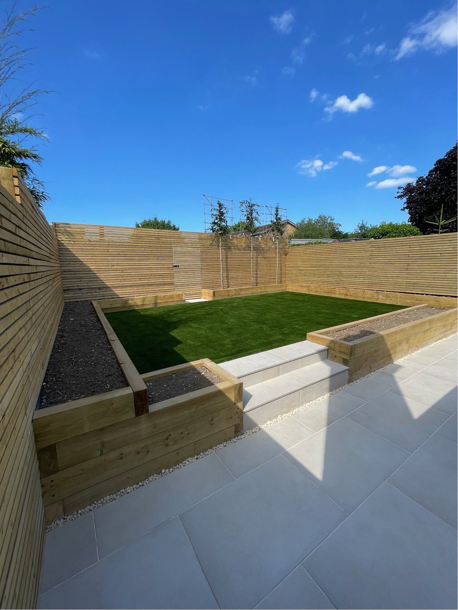 Spring's here - time to get the garden ready for summer! Refresh your garden with our wide range of sleepers. Perfect for creating steps, walkways, boundaries, raised beds &amp; more! We have Treated Softwood, Oak &amp; Reclaimed Railway Sleepers all IN STOCK NOW! thetimbergroup.co.uk/sleepers-10001…