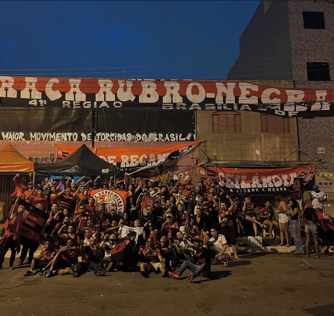 luis_sarmento7's tweet photo. 48 anos do maior MOVIMENTO DE TORCIDAS DO BRASIL! SOMOS CASACA VERMELHA ✊🏾🔴
DESDE 77 NINGUÉM SEGURA A GENTE https://t.co/2ItTqWKqYw