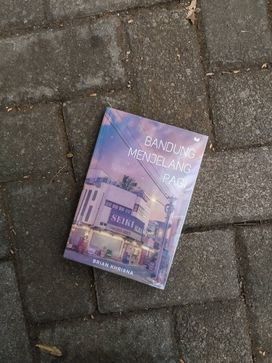 tikoaudy's tweet photo. Buku-bukunya @briankhrisna emang cakep cakep gilakkkkkkkk #buzzerbriankhrisna https://t.co/MjmcQK1rtA