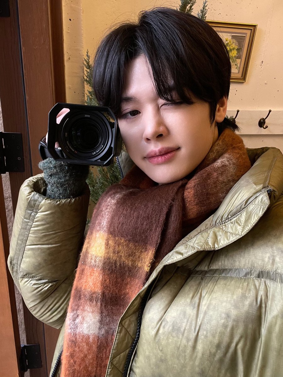 Say cheese! I'm capturing this moment for keepsake.