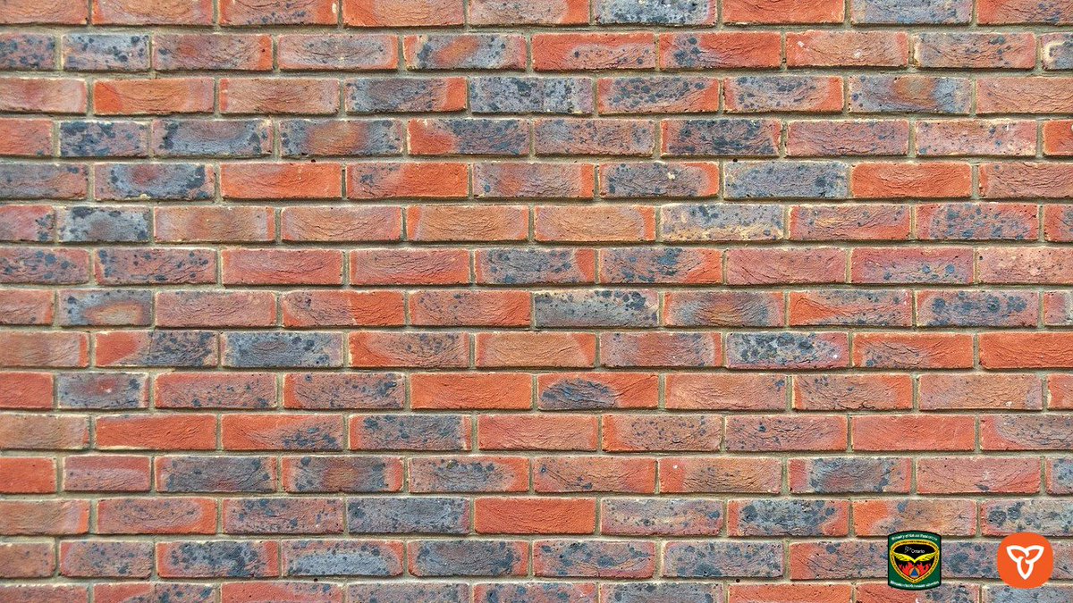 ONforestfires's tweet image. Other than your roof, siding is the most vulnerable structural component to a #ForestFire. When updating your home, consider installing stucco, brick or other non-combustible siding material instead of using vinyl. #FireSmart
Learn more FireSmart tips at ontario.ca/FireSmart.