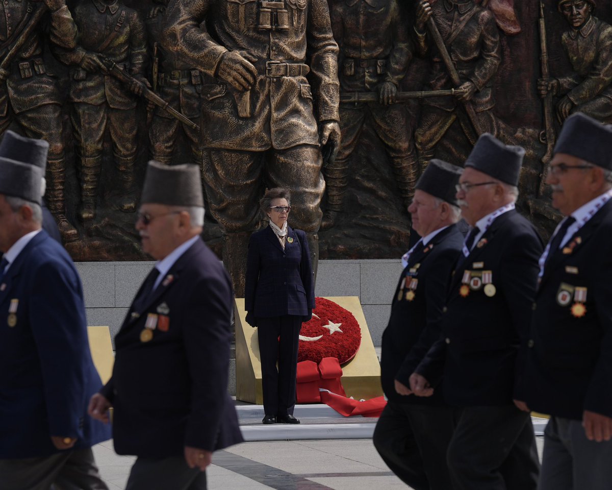 The Royal Family tweet media