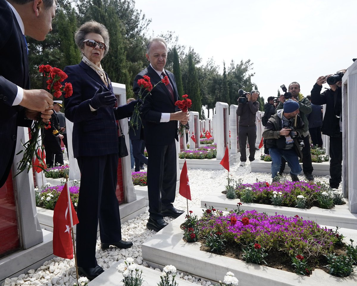 The Royal Family tweet media