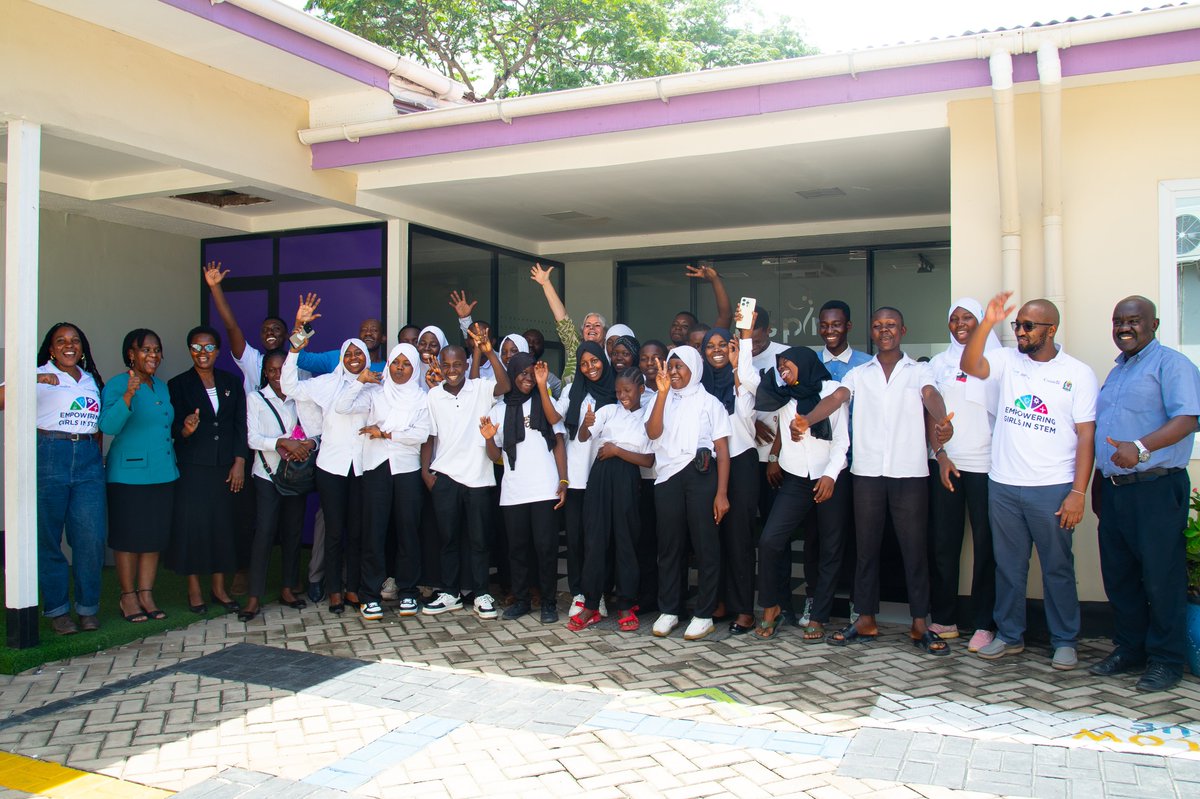 UNICEFTanzania's tweet image. When girls rise in STEM, communities thrive!
With support @CanadaTanzania and in partnership with the Government of #Tanzania and @ProjektInspire , @UNICEFTanzania has launched the Empowering Girls in STEM initiative to mark this year’s International Girls in ICT Day.
Through…