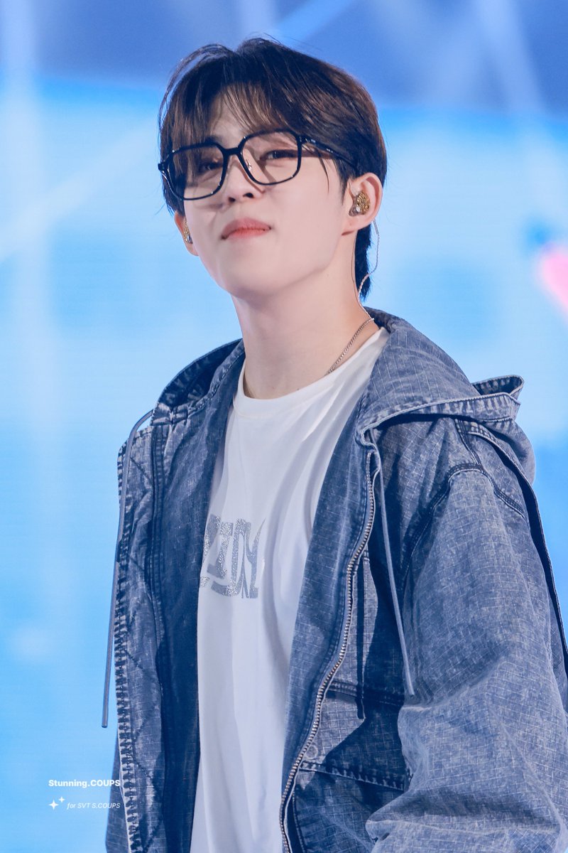 Stunning.COUPS tweet media