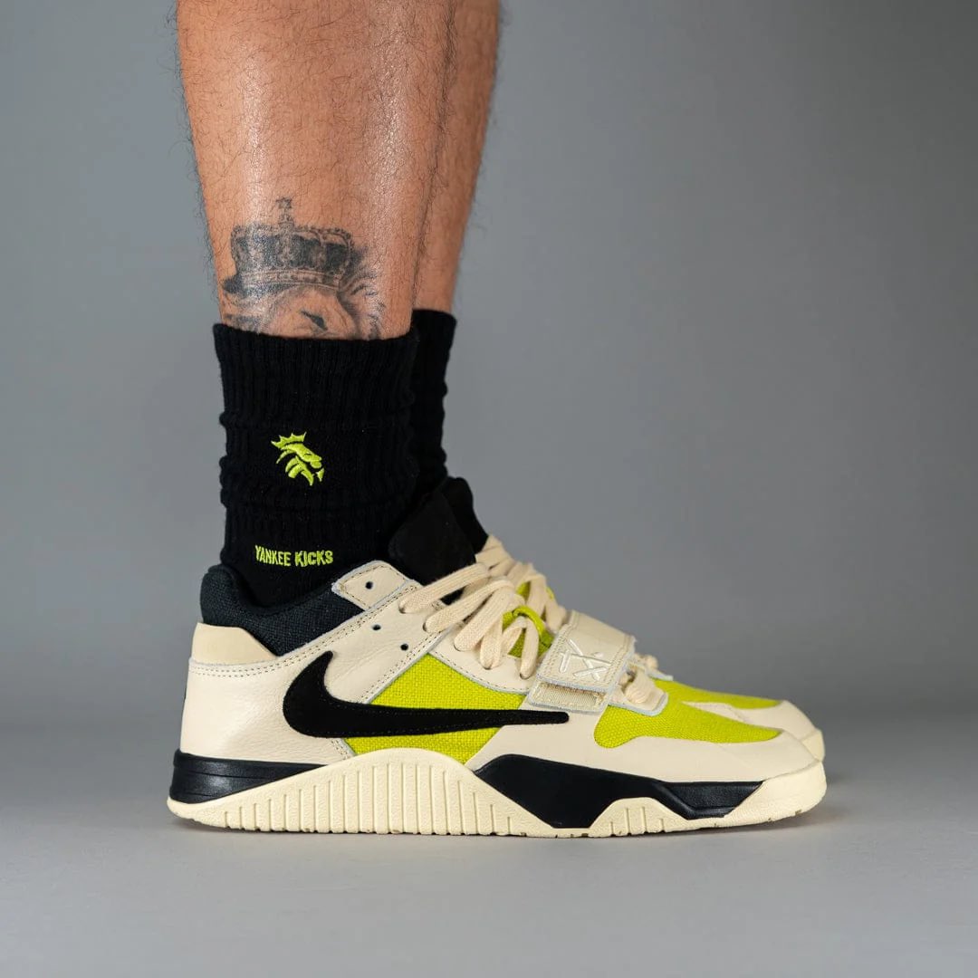 The Jumpman Jack is dropping in the next few days.

The first raffles are already opening—if you don’t want to miss out, join us with a free weekly!

whop.com/checkout/plan_…