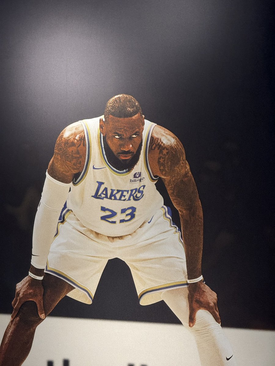 23Lakers77 tweet media