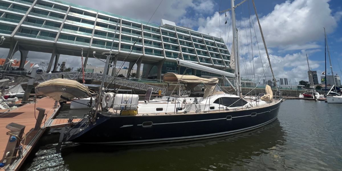 We wanted to let you know about our new listing, Oyster 53, DISTRACTION. Asking £395,000 UK VAT paid. Enroute to Falmouth, UK.  berthoninternational.com/yacht-sales-br…. #sailing #yachtforsale #yachting #yachtbroker