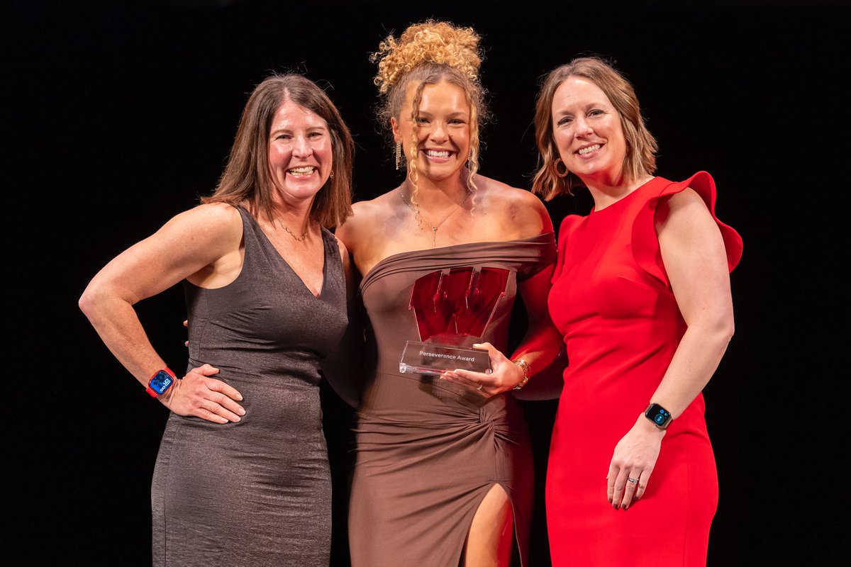 Special night at the 2025 Buckinghams👐

Last night, we celebrated our Badgers and their achievements —in the classroom, in the community, and in competition!

🖇️ uwbadgers.com/news/2025/4/24…