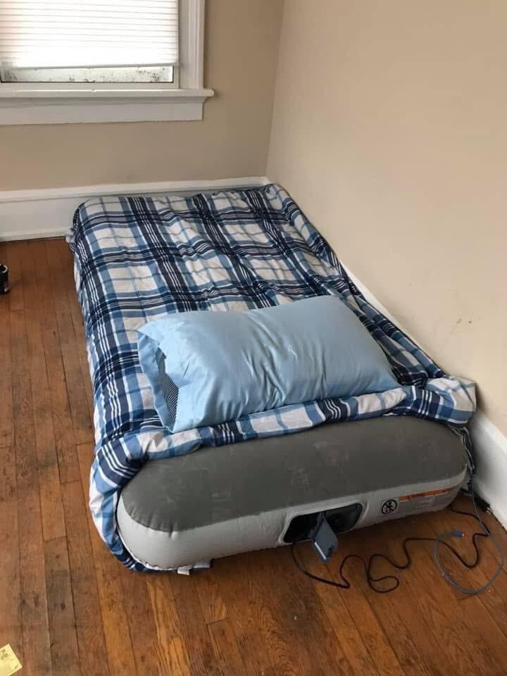 What y’all doing if you go over your nigga house &amp; he sleeping on this ?? 😂