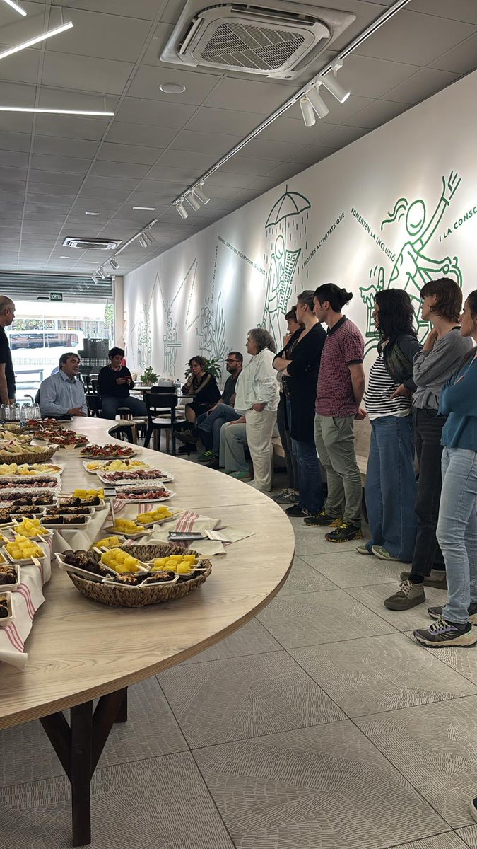Xarxa d'Ateneus Cooperatius (XAC) de Catalunya (@ateneuscoopcat) on Twitter photo Aquesta tarda acompanyem el director general d'<a href="/econ_socialcat/">Economia social</a>, <a href="/davidbonvehi/">David Bonvehí</a>, a la visita a @Coopsetania, l'Ateneu Cooperatiu del Penedès
Hem començat al Supermercat Inclusiu SIS-Caprabo, i ara som dinant al costat, a l'Espai SIS. El dinar el serveix la cooperativa Cuineixa't Aquesta tarda acompanyem el director general d'<a href="/econ_socialcat/">Economia social</a>, <a href="/davidbonvehi/">David Bonvehí</a>, a la visita a @Coopsetania, l'Ateneu Cooperatiu del Penedès
Hem començat al Supermercat Inclusiu SIS-Caprabo, i ara som dinant al costat, a l'Espai SIS. El dinar el serveix la cooperativa Cuineixa't