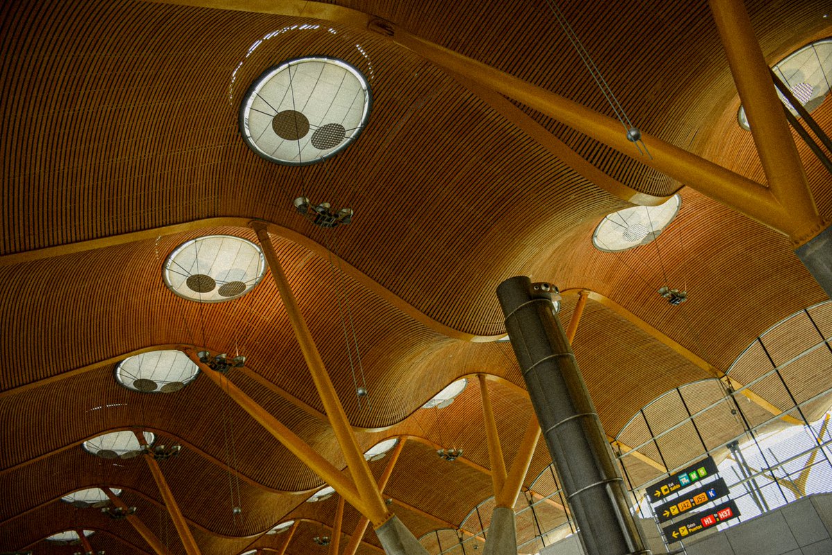 frisasteis's tweet photo. :: #españa #madrid #barajas #aeropuerto #airport #arquitectura #architecture | #frisasteis https://t.co/uX9O9INQIH