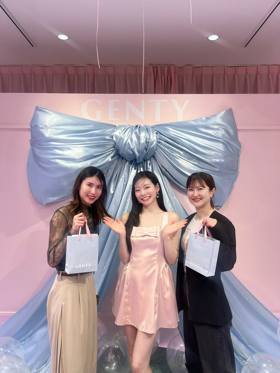 yuzuko627's tweet photo. GENTYリニューアル新作発表会へ♡
ティントとグロス合計８色。

4月26日（土）～4月30日(水）の期間限定でポップアップストアをopen♡
会場が可愛すぎるし、リップも試せるから気になる方は行ってみてね♡
会場：Oth Hub Nihonbashi
東京都中央区日本橋2丁目https://t.co/VwmVFe7y2y 日本橋2F https://t.co/7m2znq0LdN