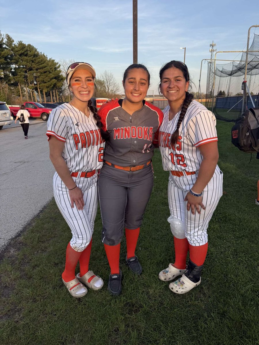 Jaelle Hamilton (@jaelle_hamilton) on Twitter photo So good seeing <a href="/AubriellaGarza/">Aubriella Garza</a> and <a href="/Rhiana_Martinez/">Rhiana Martinez</a> last night during our conference game. It was nice to compete with some lightning family!! <a href="/minookasoftball/">Mark Brown</a> <a href="/wilightning08/">Wisconsin Lightning 2008</a> <a href="/CoachAmberPFW/">Amber Bowman</a> <a href="/cholm7/">Courtney Holm</a> So good seeing <a href="/AubriellaGarza/">Aubriella Garza</a> and <a href="/Rhiana_Martinez/">Rhiana Martinez</a> last night during our conference game. It was nice to compete with some lightning family!! <a href="/minookasoftball/">Mark Brown</a> <a href="/wilightning08/">Wisconsin Lightning 2008</a> <a href="/CoachAmberPFW/">Amber Bowman</a> <a href="/cholm7/">Courtney Holm</a>