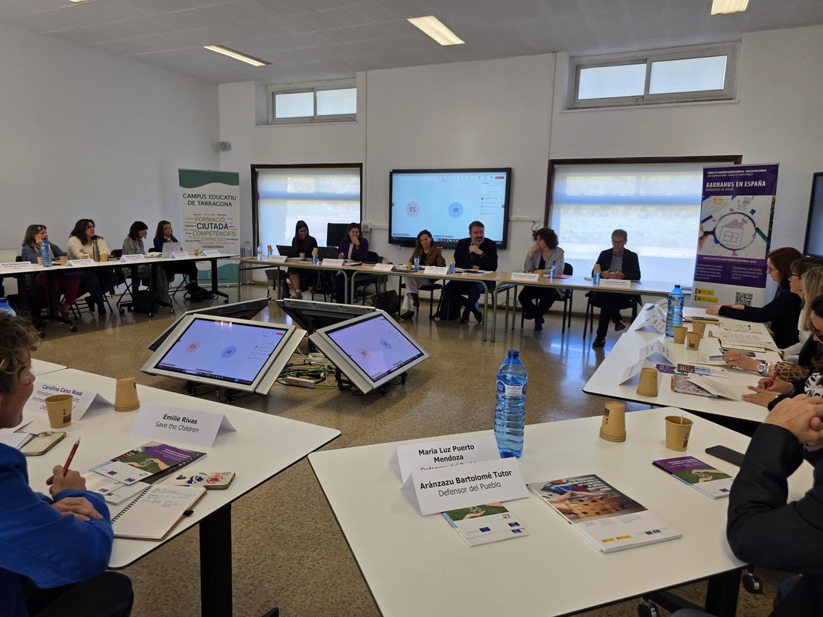 dsocialscat's tweet photo. 🏡 La secretària d’Infància, Adolescència i Joventut, @llorenst, ha participat en la visita d’estudi a la Barnahus de Tarragona i a la 2a reunió del Grup Assessor del projecte Barnahus Espanya.

➡ Una jornada per compartir la tasca feta des de Catalunya en la implementació del model Barnahus i reforçar l’atenció integral, especialitzada i coordinada a infants víctimes de violència sexual.

🇪🇺 La trobada s’emmarca en el projecte conjunt de la Unió Europea i el Consell d’Europa “Barnahus Espanya”, implementat en col·laboració amb el @JuventudInfGob i el @M_Presidencia.