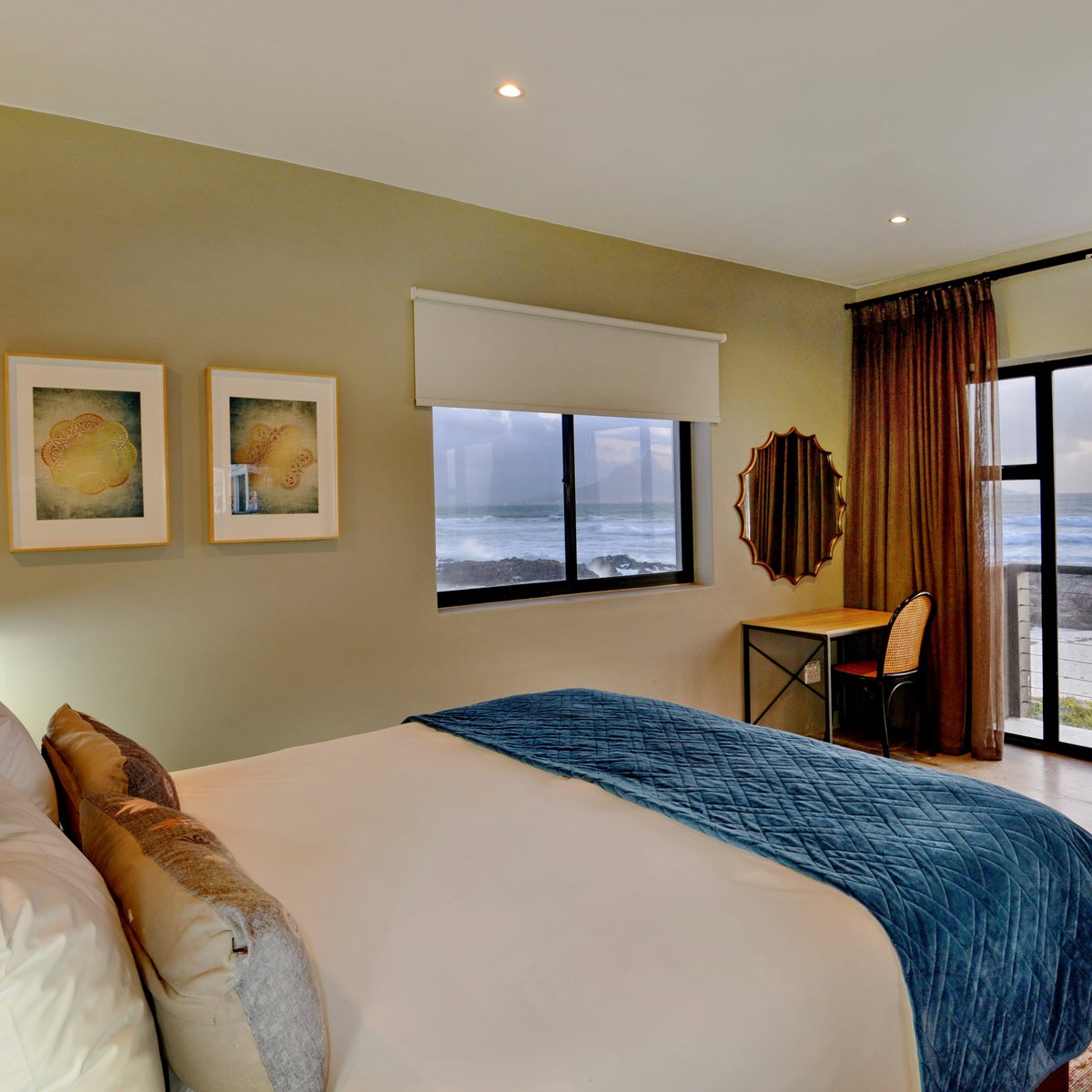 africatouchdown's tweet photo. Still deciding on a long weekend destination? Belle Maroc might just be the perfect choice.

Located on the shores of Bloubergstrand, Belle Maroc blends Moroccan-inspired elegance with the calm of the coast. Guests can enjoy sweeping ocean views, warm interiors, and a rooftop patio ideal for sundowners.

From beachside strolls to intimate dinners with views of Table Mountain, every moment is crafted to feel effortless and just a little extraordinary!

Visit our website to learn more!

🌐 https://t.co/jATZoUBhTZ

#BelleMaroc #Bloubergstrand #Oceanview #CoastalHotel #LuxuryTravel #TouchDownAfrica #TravelWithTouchDown #UnforgetableExperience #TravelWithPurpose #ExploreSouthAfrica #SouthAfrica #ExploreAfrica