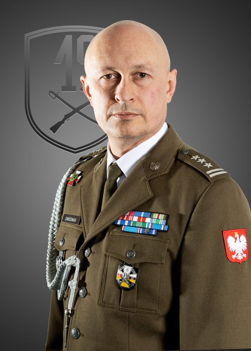 Zelazna_Dywizja's tweet photo. Dowódca 19. Lubelskiej Brygady Zmechanizowanej płk Marcin Zawodniak GENERAŁEM. Biuro Bezpieczeństwa Narodowego ogłosiło nominacje na pierwsze i kolejne stopnie generalskie.
Serdecznie gratulujemy!
--
#18DZ #19LBZ #Kleeberczycy https://t.co/CwZ5S72dVE