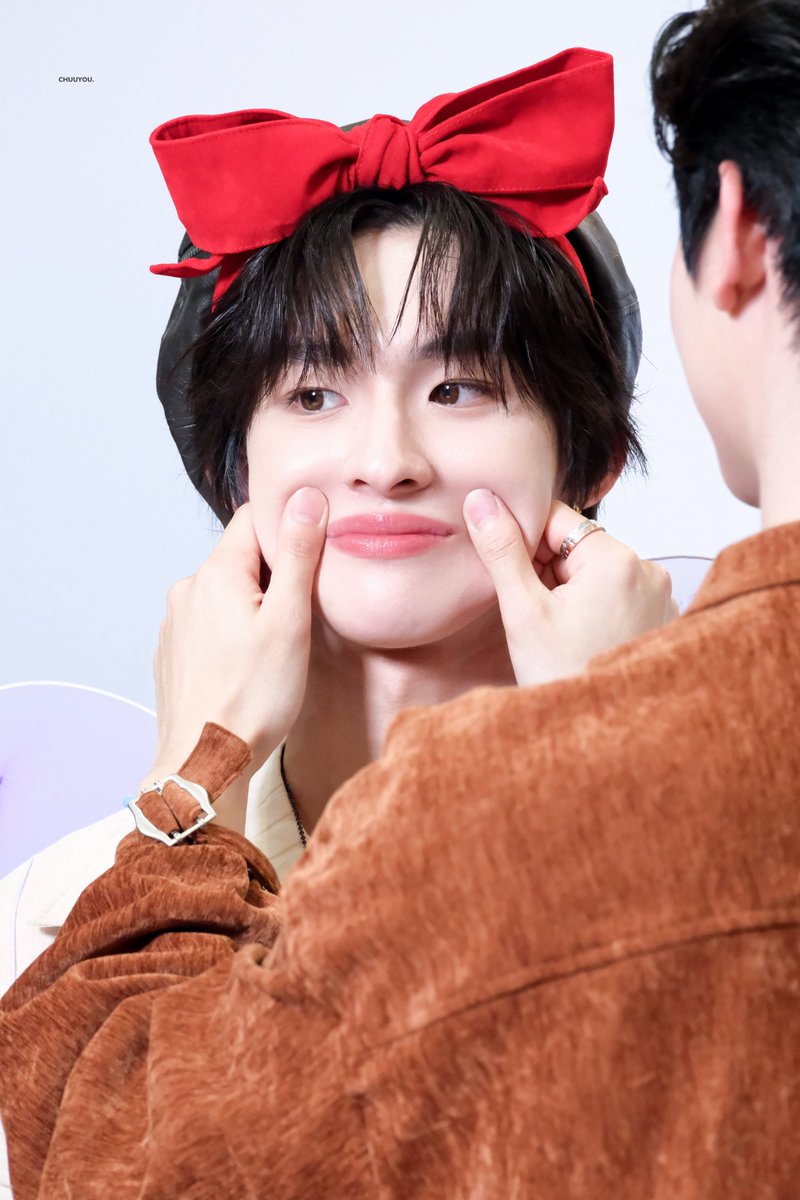 _chuuyou's tweet photo. บู้บี้แจ้ม 🤏🏼

TMK LIVE THEFACESHOP 
#TFSAlltimateGlowxThomasKong

—— @kongjiro_ #kongjiro https://t.co/aCjGHE0Gvg